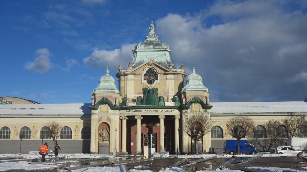 Opravy čekají také Lapidárium, v budoucnu by zde mohl vzniknout prostor pro stálou expozici Slovanské epopeje.