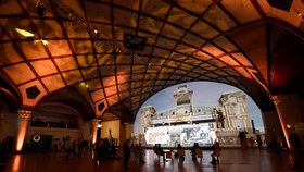 Výstaviště Praha 18. května 2021 představilo v Průmyslovém paláci prostor pro tzv. hybridní eventy Expolab. V prostoru budou moci být pořádány akce, kterých se část lidí může zúčastnit po internetu. Bude možné tam také pořádat videomapping, živé přenosy, veletrhy nebo výstavy a koncerty.