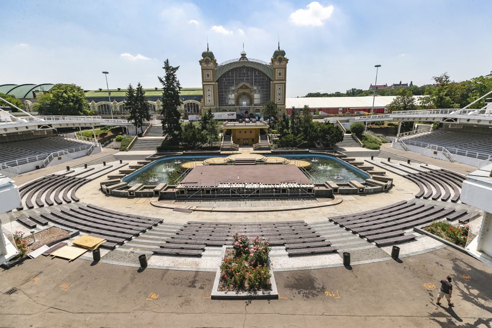 Na nové jeviště a do prostoru Křižíkovy fontány se v srpnu vrátí hudba v podobě největšího operního festivalu pod širým nebem Opera Fest 2019.