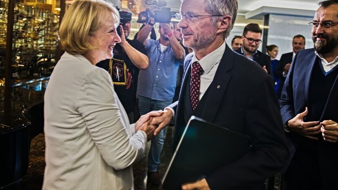 Miloš Vystrčil zvítězil v senátních volbách v Jihlavě, kde porazil Janu Nagyovou za ANO. Miloš Vystrčil zvítězil v senátních volbách v Jihlavě, kde porazil Janu Nagyovou za ANO.