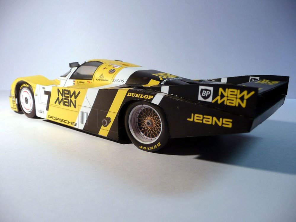 VYstřihovánka Porsche 956