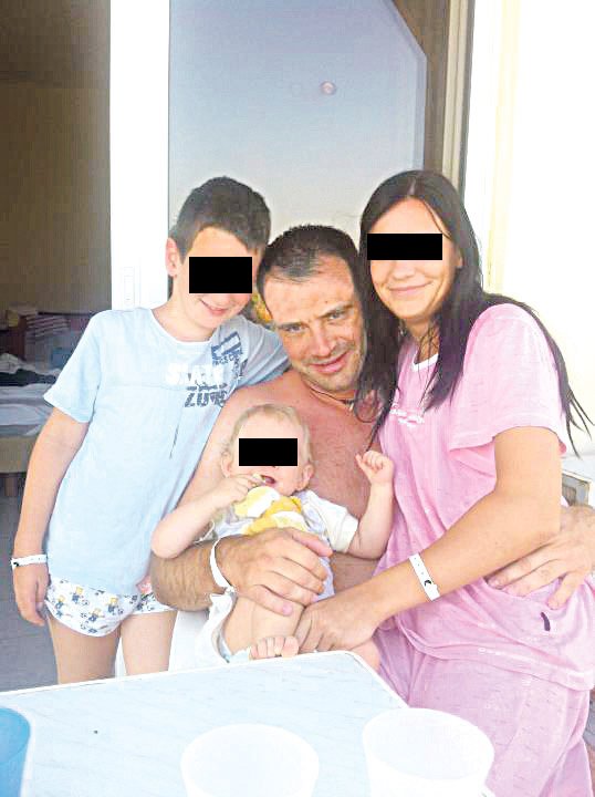 Aleš Vytopil na rodinném snímku s Ivou Š., kamarádkou jeho přítelkyně Pavly Antalové a jejími dětmi. Míša (dole) je dcerou obžalovaného Onderky.