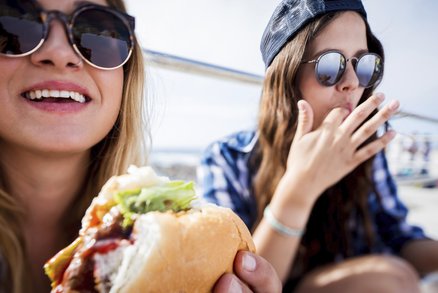 16 potravin, které musí vaši teenageři jíst. Jinak jim hrozí tohle!