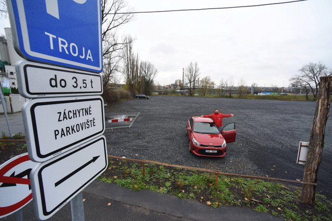 Vyzkoušeli jsme odstavná parkoviště kolem Prahy