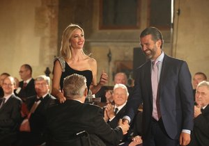 Předávání státních vyznamenání - Donald Trump Jr. a Ivanka Trumpová