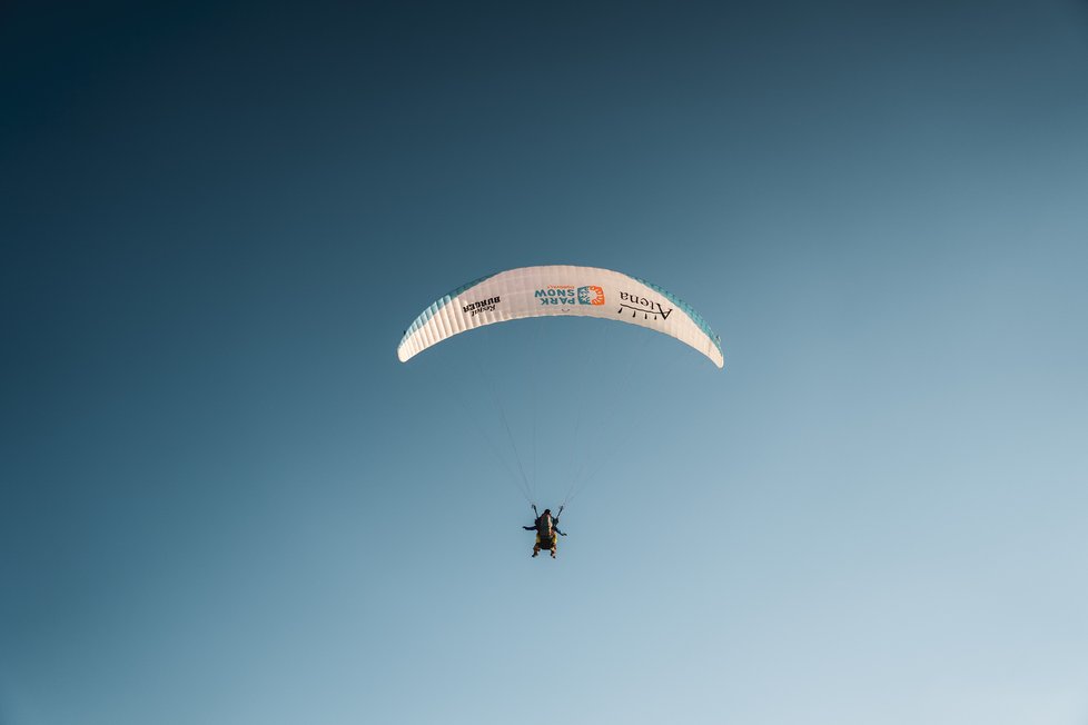 Paragliding nad slovenskými horami byl dokonalým zážitkem, na který nikdy nezapomenu. S šikovným Markem Polesenským se není čeho bát!