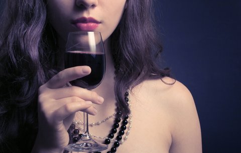 Proč ženy pijí? Příběhy žen, které se svěřily se skutečnými důvody