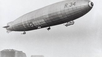 OBRAZEM: Legendární vzducholoď R-34 před 99 lety přeletěla Atlantik