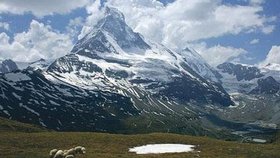 Češka spadla do trhliny na nejvyšší hoře Rakouska, zraněná skončila v nemocnici