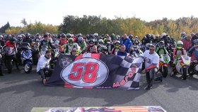 Vzpomínka na italského motocyklového závodníka Marco Simoncelliho v Brně. Na Masarykův okruh přijelo na svých strojích 1564 fanoušků