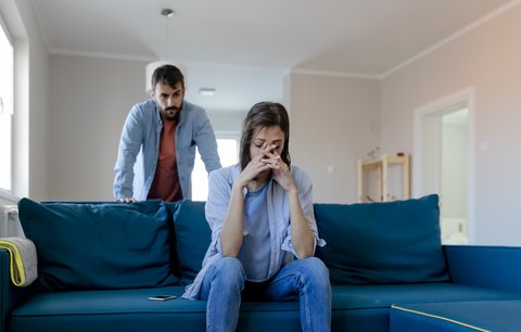 Nina (37): Nedokážu odejít od manipulátora. Láska k němu je silnější