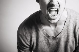 Trápí vás příliš velký strach, vztek nebo starosti? Známe techniku, jak své emoce zvládat.
