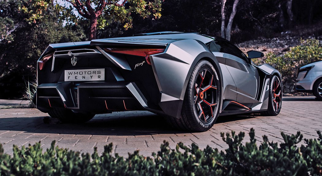 W Motors Fenyr Supersport