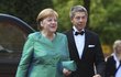 Německá kancléřka Angela Merkelová s manželem Joachimem Sauerem na zahájení Wagnerových slavností v německém Bayreuthu
