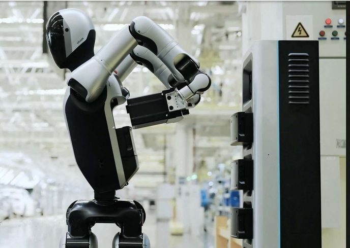 Walker S1 z dílny čínské UBTech Robotics. Walker S1 z dílny čínské UBTech Robotics.
