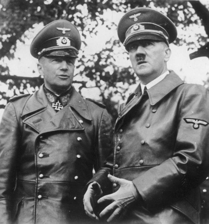 Po neuspěších na východní frontě polního maršála Waltera von  Brauchitsche Hitler internoval na romantickém loveckém zámečku Tři trubky.