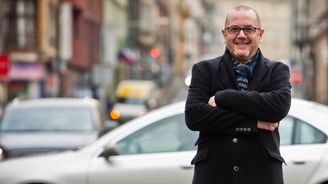 Máme tu tisíce psychošmejdů a nevíme co s nimi. Terapeuti mimo systém jsou nebezpeční, říká odborník Máme tu tisíce psychošmejdů a nevíme co s nimi. Terapeuti mimo systém jsou nebezpeční, říká odborník