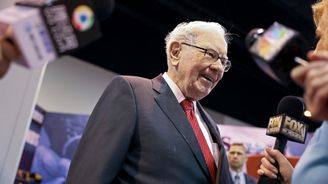 Buffett věnoval na charitu akcie za čtyři miliardy dolarů, část dostane Gatesova nadace