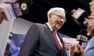 Buffett věnoval na charitu akcie za čtyři miliardy dolarů, část dostane Gatesova nadace