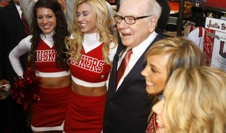Warren Buffett představil recept pro úspěch v investování: Sbírejte podniky, ne jen akcie