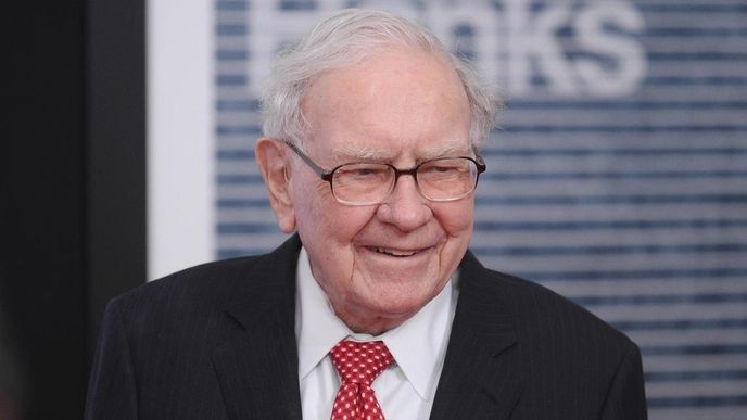 I v takřka 92 letech miliardář Warren Buffett nadále řídí konglomerát Berkshire Hathaway.