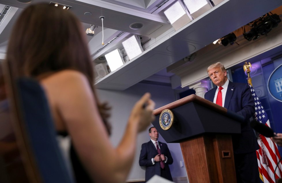 Americký prezdent Donald Trump pořádal v Bílém domě briefing pracovní skupiny pro reakci na koronavirus. (28. 7. 2020)