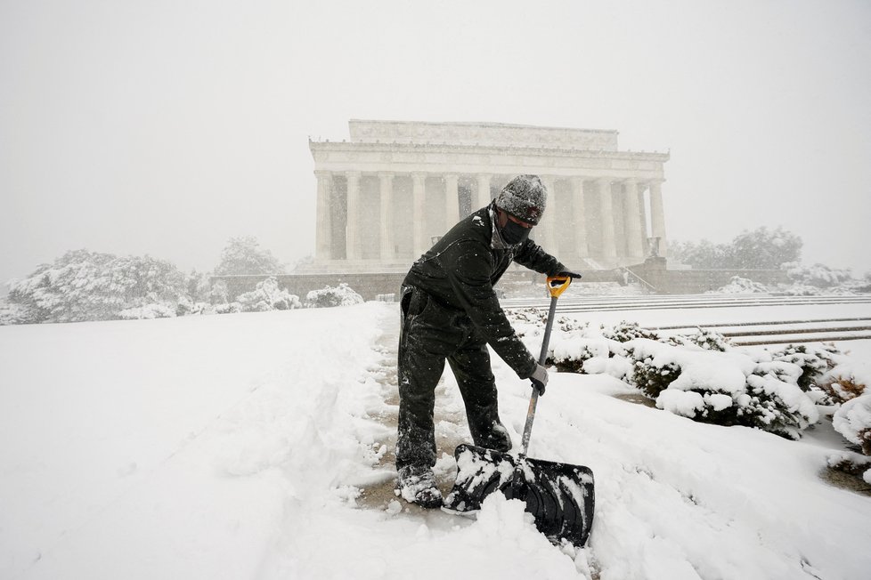 Washington zasáhla sněhová bouře (3.1.2022).