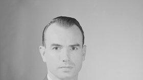 George Gordon Liddy začátkem 60. let, kdy sloužil v FBI.