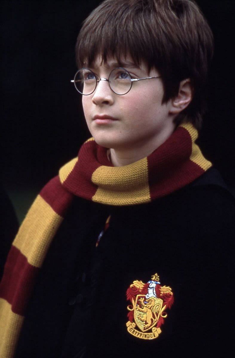 2001 - Daniel Radcliffe začínal s Potterem rovněž jako 11letý.
