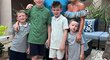 Čtyři kluci a dost! Mamka Coleen teď práskla, že taťka Wayne se nechal v roce 1998 sterilizovat. Čtyři kluci a dost! Mamka Coleen teď práskla, že taťka Wayne se nechal v roce 1998 sterilizovat.