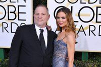 „Strašně to bolí.“ Naivní žena sexuálního predátora Weinsteina se rozplakala