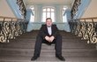 Jiří Petrášek zdědil po otci nejen humor, ale i podobu. Jiří Petrášek zdědil po otci nejen humor, ale i podobu.
