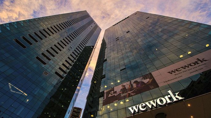 Největší světový provozovatel sdílených kanceláří WeWork jedná o kancelářích v centru Prahy. (ilustrační foto)