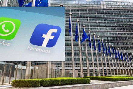 Facebook dostal třímiliardovou pokutu v Bruselu. Klamal při převzetí WhatsAppu