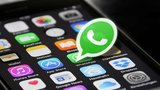 WhatsApp už používají dvě miliardy lidí. Spojení s Messengerem jen tak rychle nehrozí