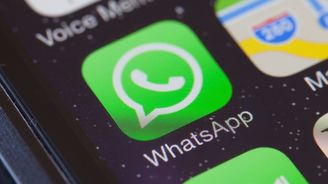 WhatsApp se kvůli zacházení s osobními daty ocitl pod palbou stížností