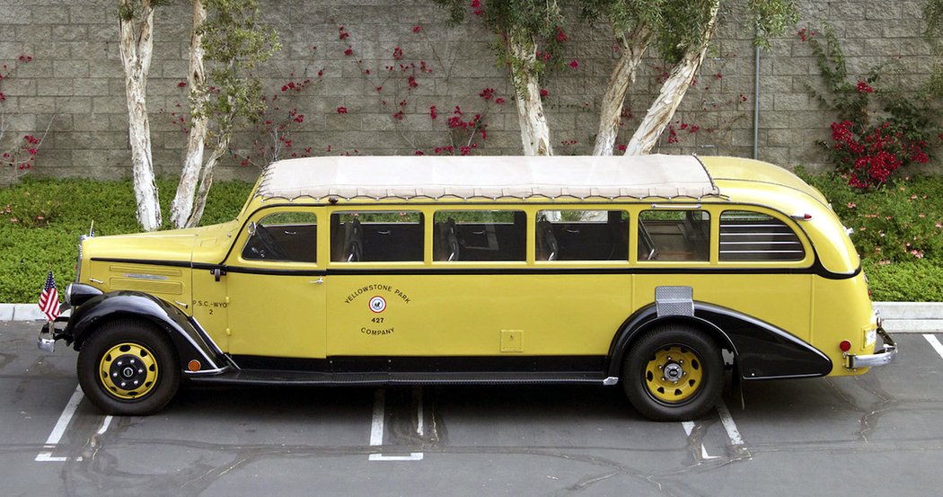 White Model 706 Yellowstone Park Bus (1937)