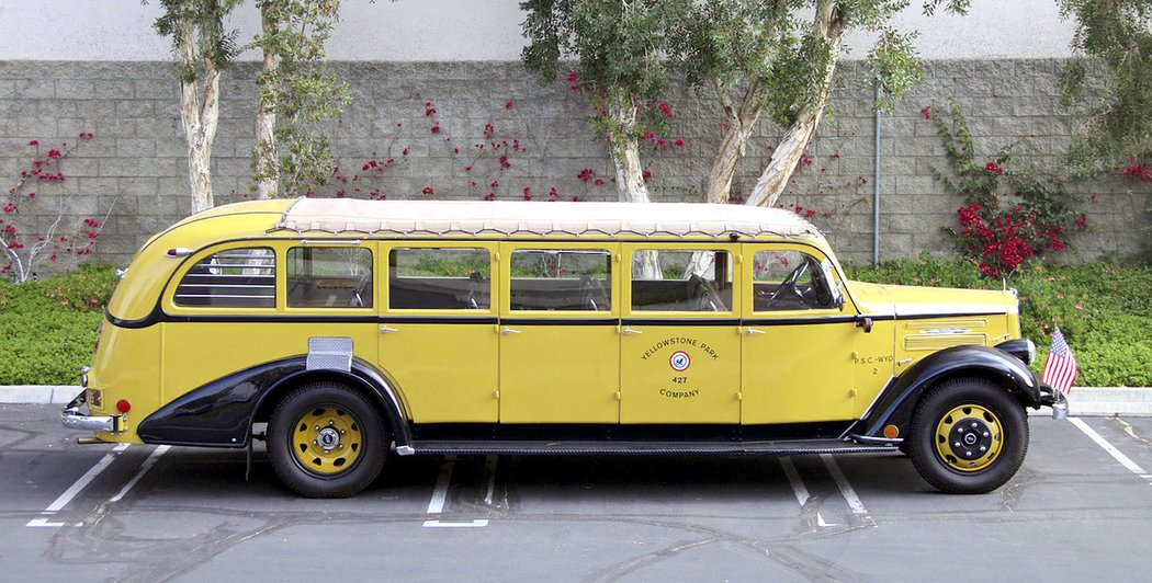 White Model 706 Yellowstone Park Bus (1937)