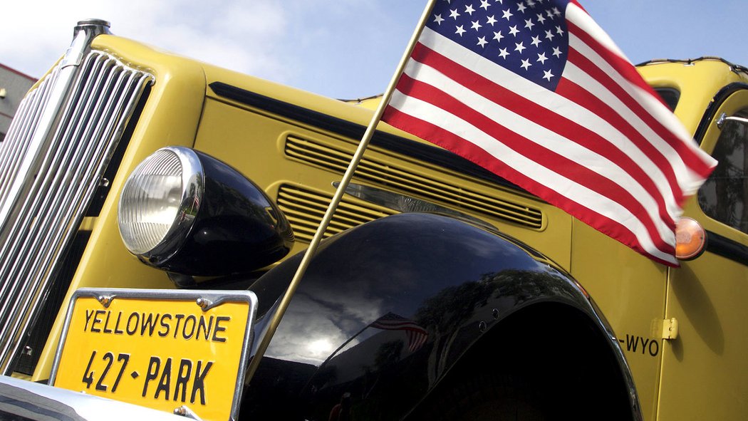 White Model 706 Yellowstone Park Bus (1937)