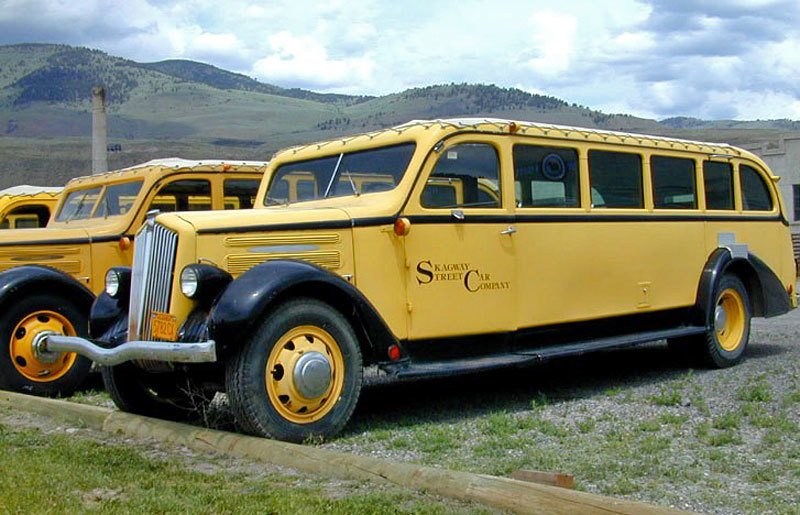White Model 706 Yellowstone Park Bus