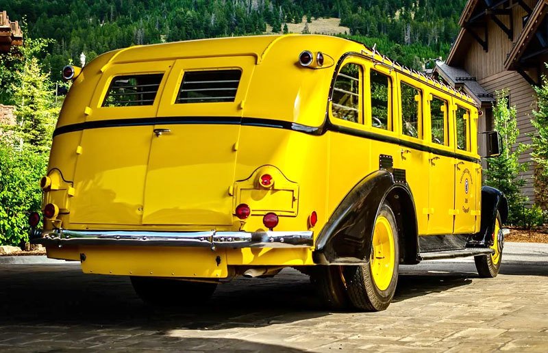 White Model 706 Yellowstone Park Bus