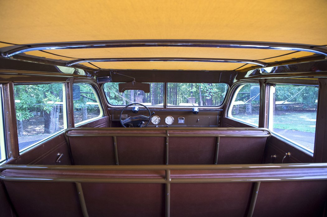 White Model 706 Yellowstone Park Tour Bus by Bender (1937)