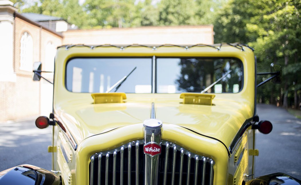 White Model 706 Yellowstone Park Tour Bus by Bender (1937)