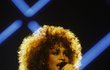 1986: Whitney Houston debutuje.