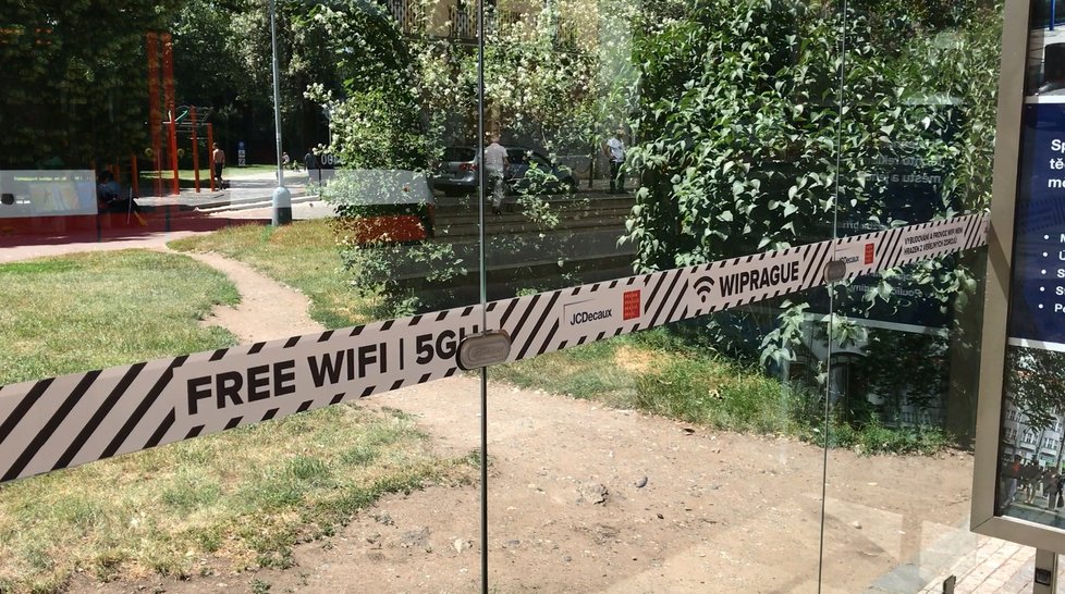 Wi-fi zastávka už funguje například na Husinecké nebo Jindřišské.