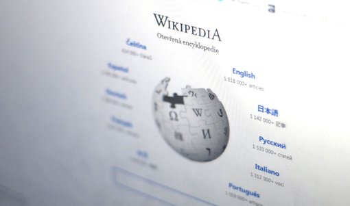 Wikipedia ukončila éru encyklopedií. Teď jí nezbývá, než dál růst