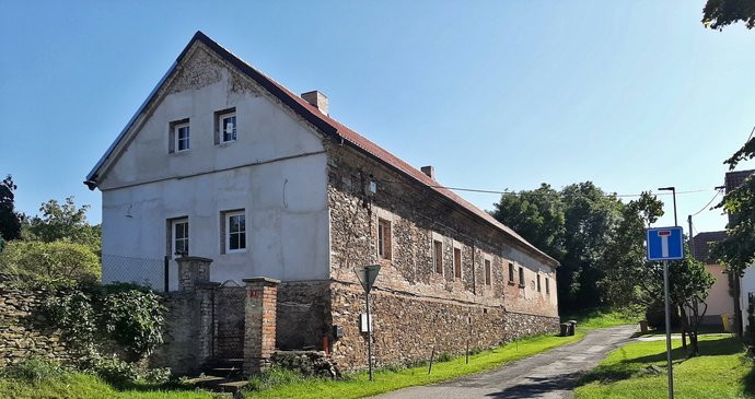 Opatovice, součást Červených Peček v okrese Kolín, vyrazil Pavel Hrdlička nafotit 8. září.