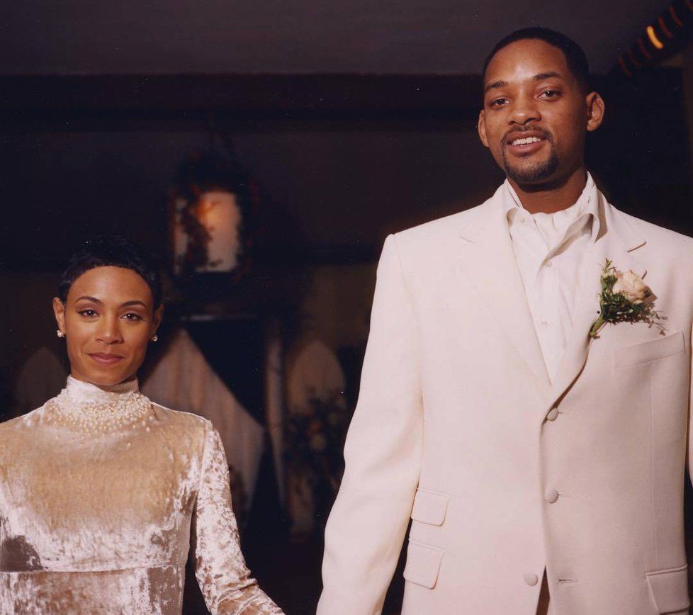 Will Smith (49) a Jada Pinkett (46) oslavili 20. výročí svatby. Tuto fotku ze dne jejich svatby přidal na Instagram Will. Jsou jedním z nestabilnějších párů Hollywoodu!