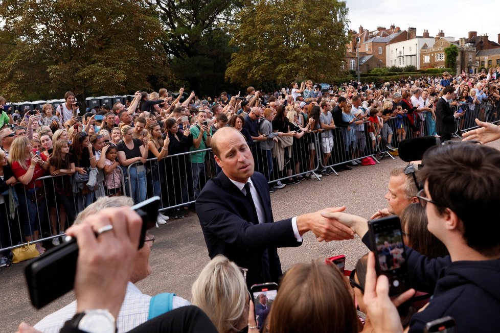 William s Kate a Harry s Meghan u Windsoru.