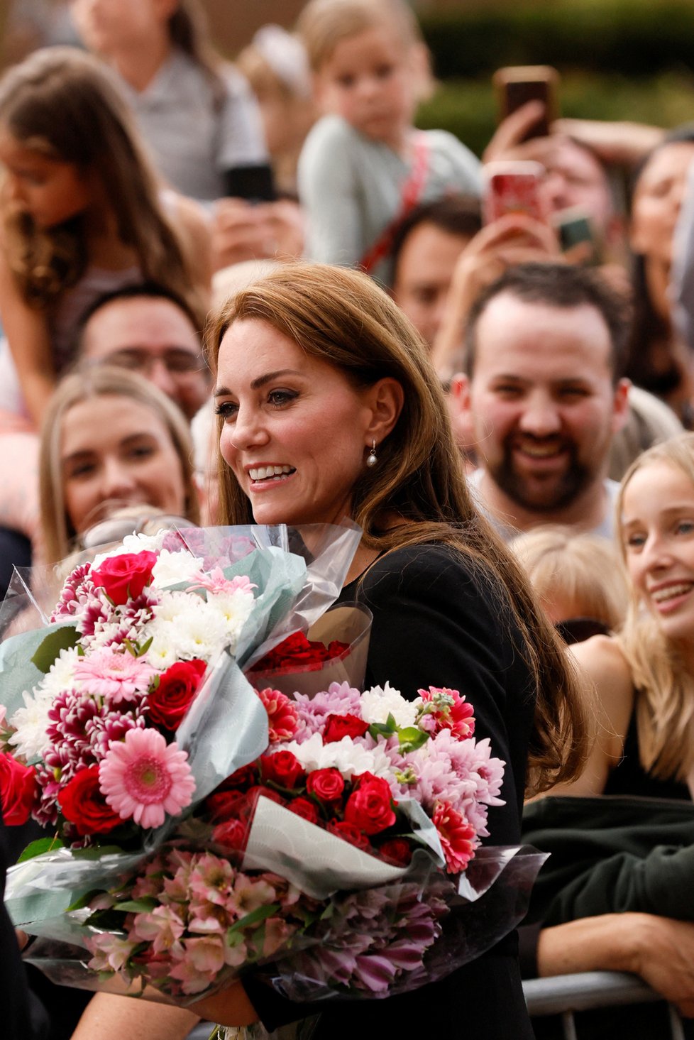 William s Kate a Harry s Meghan u Windsoru.